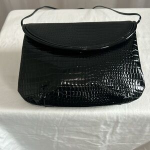 Elegant Black Crocodile-Embossed Women's Bag